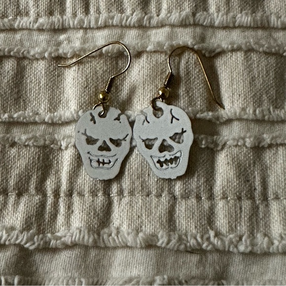 Halloween Skull Earrings - Picture 1 of 2